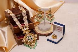 سركاری افسر بیٹی شادی،كروڑوں مالیٹ جیولری،سونے ہیرے سیٹ،كتروڑوں اخراجات