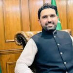 عمران خان سے ملاقات نہ کرانے پر سہیل آفریدی کا اڈیالہ جیل کے باہر دھرنا