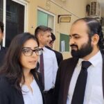 پی ایس ایل میں کروڑوں کی بولی بڑھانے والی سفید کپڑوں میں ملبوس وائرل میڈم کون ؟